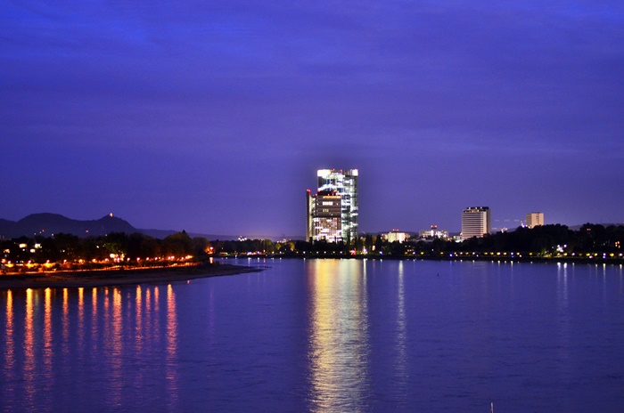 Deutschlandtour_Bullitour_Deutschlandreise_Reise durch Deutschland_mit dem Bulli durch Deutschland_Flitterwochen in Deutschland_Hochzeitsreise durch Deutschland_Urlaub in Bonn_Bonn_3 (7786777)