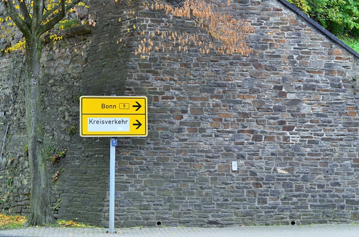 Deutschlandtour_Bullitour_Deutschlandreise_Reise durch Deutschland_mit dem Bulli durch Deutschland_Flitterwochen in Deutschland_Hochzeitsreise durch Deutschland_Andrenach_Koblenz_4 (7786781)