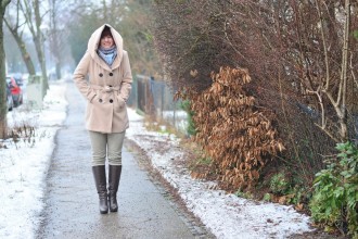 outfitpost_fashionblog_annanikabu_fashion_herbstoutfit_braune-stiefel_poncho_braunschweig-6