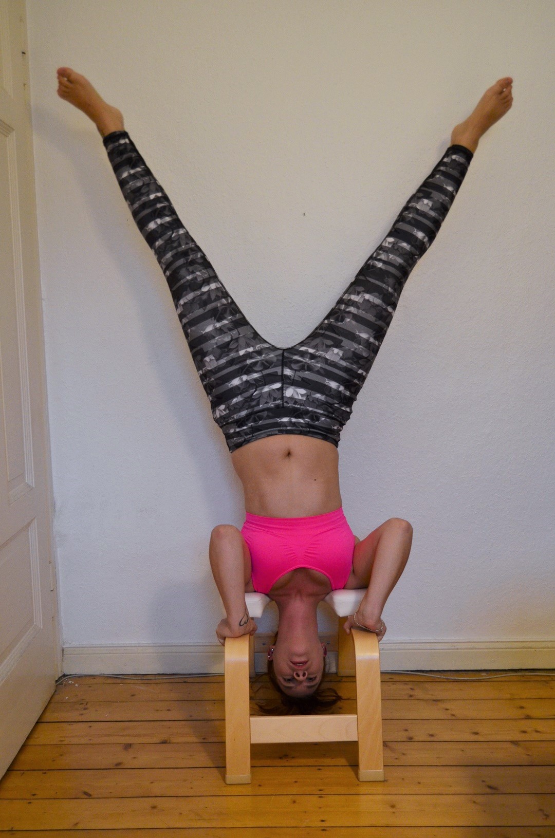Feetup_Feetuptrainer_Kopfstand_Handstand_Schulterstand_Home Workout_Workout_Fitness_Körperbewusst_Annanikabu_4