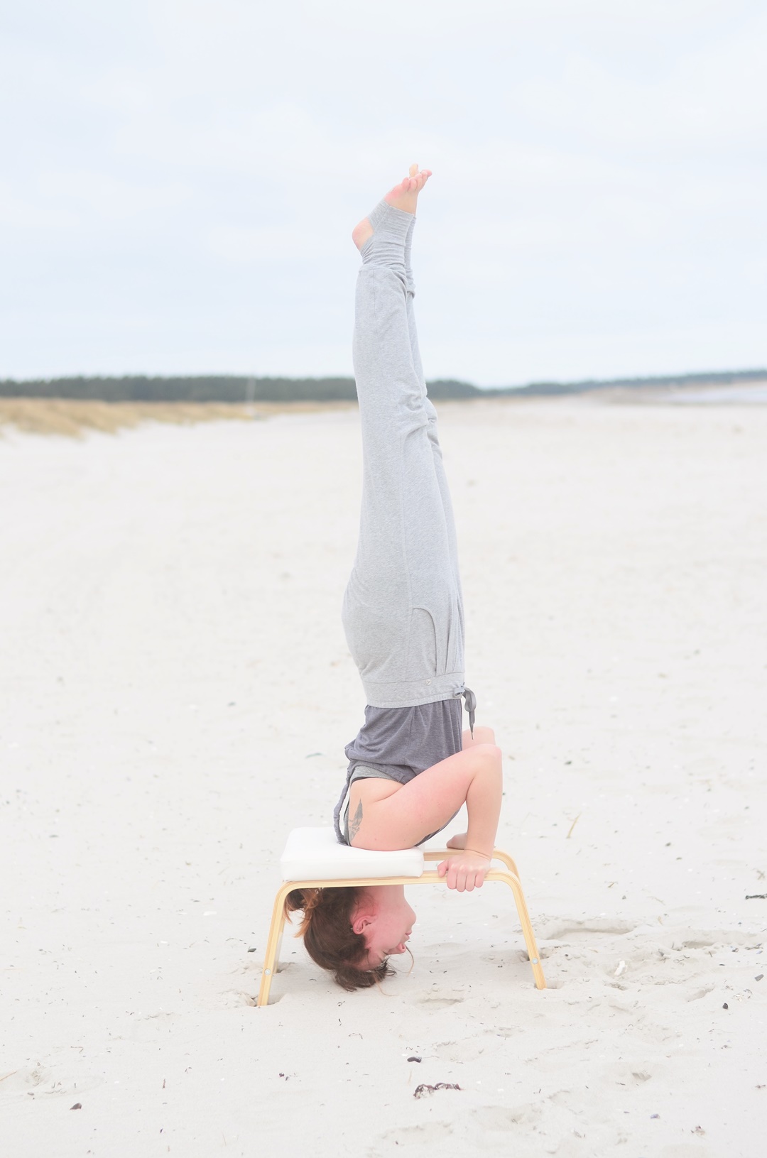 Feedup_Feedup Trainer_Handstand_Schulterstand_Sport am Meer_Ostsee_Sport am Strand_Annanikabu_Yoga_Yoga am Meer_Yoga am Strand_Fitnessblog (11)